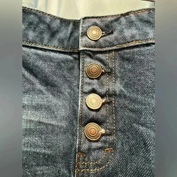 No Boundaries Juniors Size 17 Blue Denim Shorts Cuffed Hem Front Button Closure - Picture 7 of 12